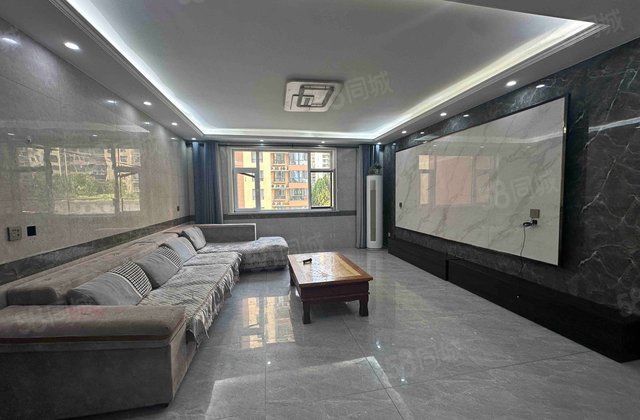 时代广场3室2厅140㎡120万二手房图片