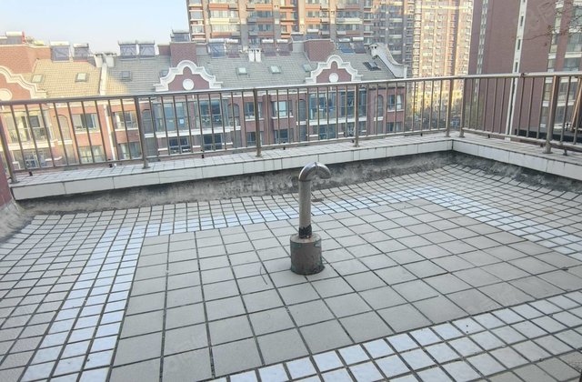 水岸花语电梯洋房4室2厅2卫 送露台 莲湖新城