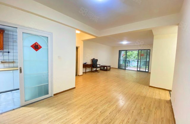 南苑B区4室2厅202.29㎡600万二手房图片