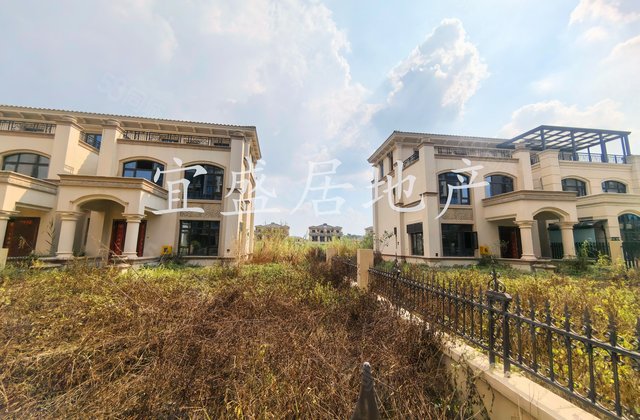 恒大云东海(别墅)5室2厅226㎡198万二手房图片