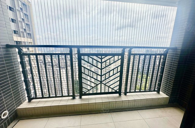 中海花湾壹号(住宅A区,B区,C区)3室2厅108.26㎡358万二手房图片