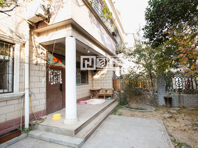 恒泰花园双拼别墅挑高客厅带40平方院子双气精装4室适合养老