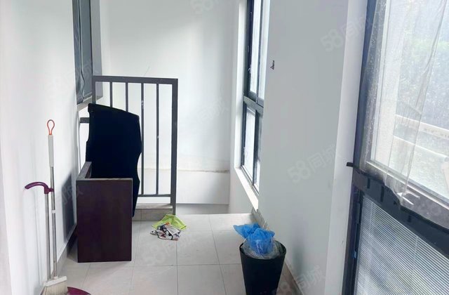江与城3室2厅246.13㎡300万二手房图片