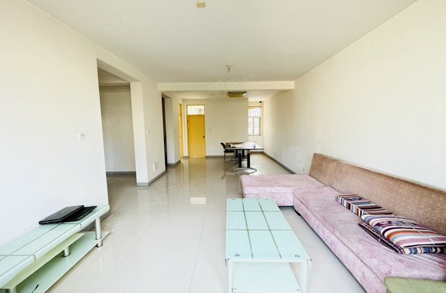 市中心 房龄新 七中 单价5000多  中间楼层 停车方便