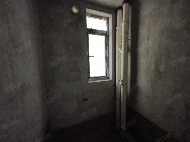 中伦天悦府3室2厅2卫116.5㎡南北46万