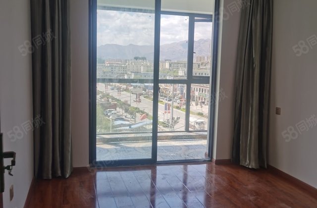 雅砻园丁苑3室1厅125㎡88万二手房图片