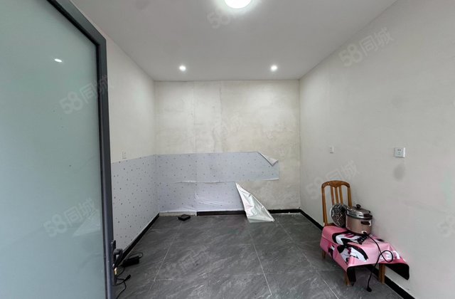 永寧胡同小區(qū)1室0廳0衛(wèi)12.1㎡南北268萬(wàn)