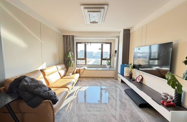 地铁万科西宸之光3室2厅99㎡70万二手房图片