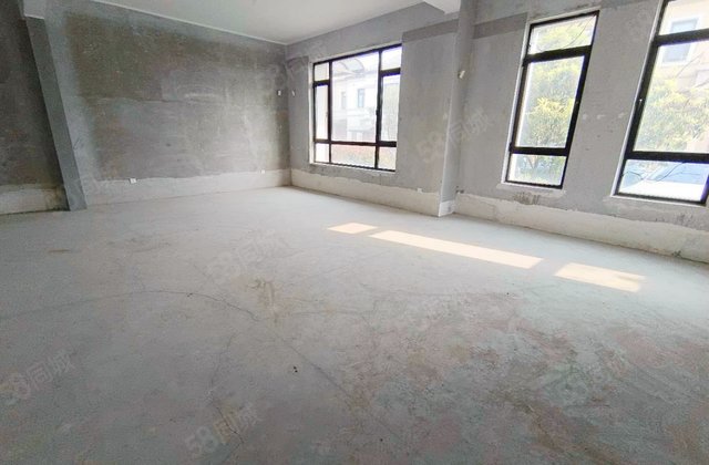 丽山国际(北美枫情)4室2厅233㎡400万二手房图片