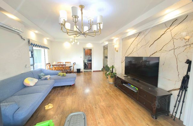 花样年龙年中心(3期)4室2厅134.72㎡126万二手房图片