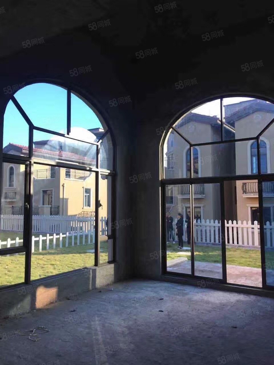 武夷山碧桂园6室1厅3卫360㎡北320万