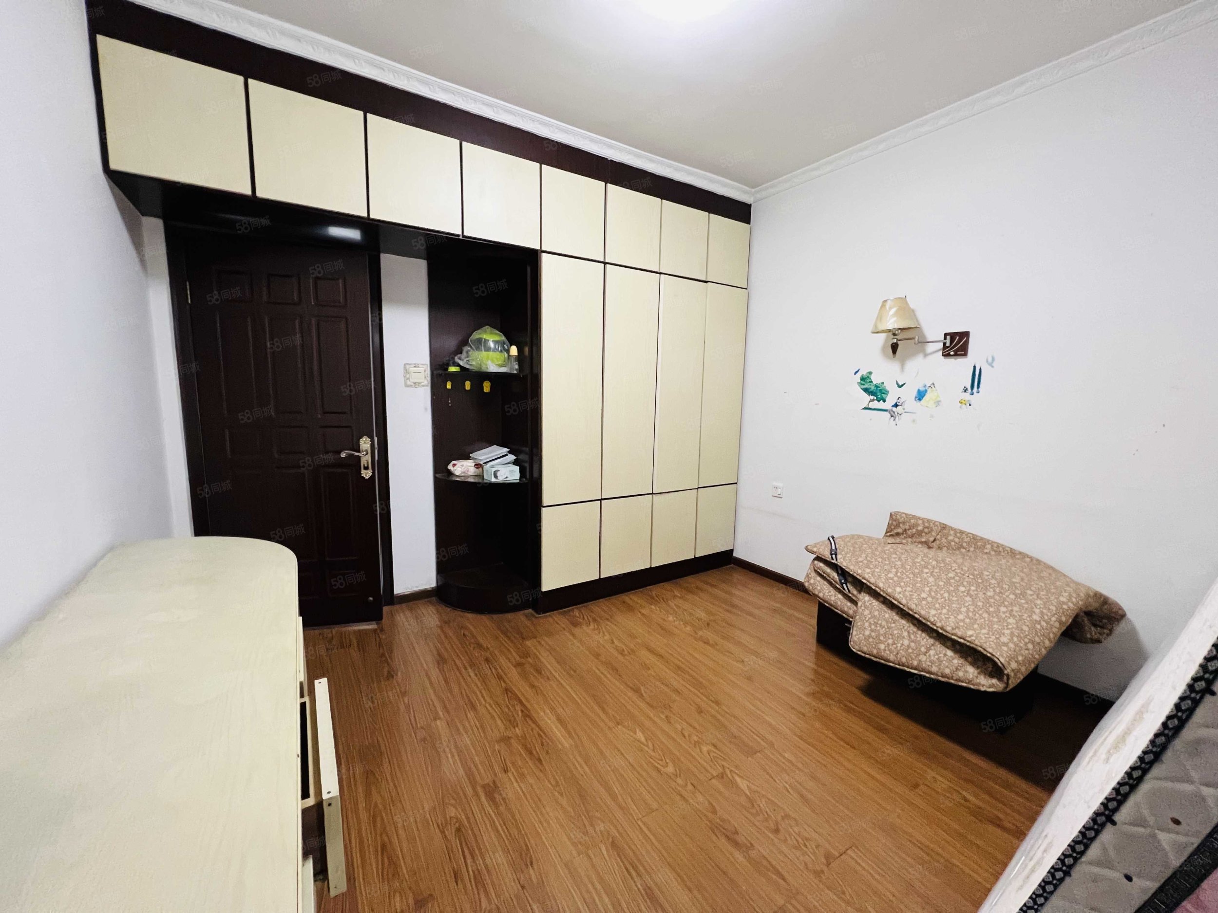 丰水源清华苑6室2厅3卫200㎡南北85万