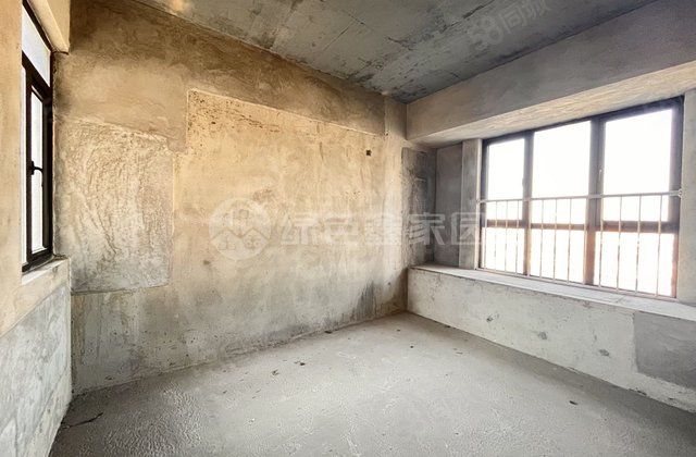 天悦莲馨3室2厅127.87㎡139万二手房图片