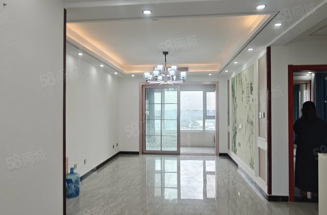 儒辰 徒骇河旁 锦绣学府 精装三室 送车位，免大税 东户