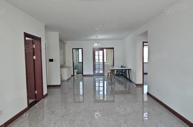 百合新城 集美壹品 三叶草户型 带车位储藏室 18层高好楼层