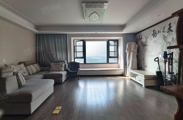万科云谷4室2厅130㎡175万二手房图片