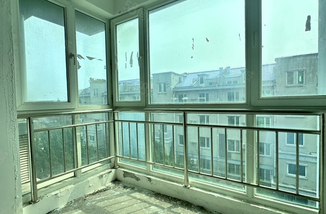 红山丽日园2室2厅87㎡13.5万二手房图片