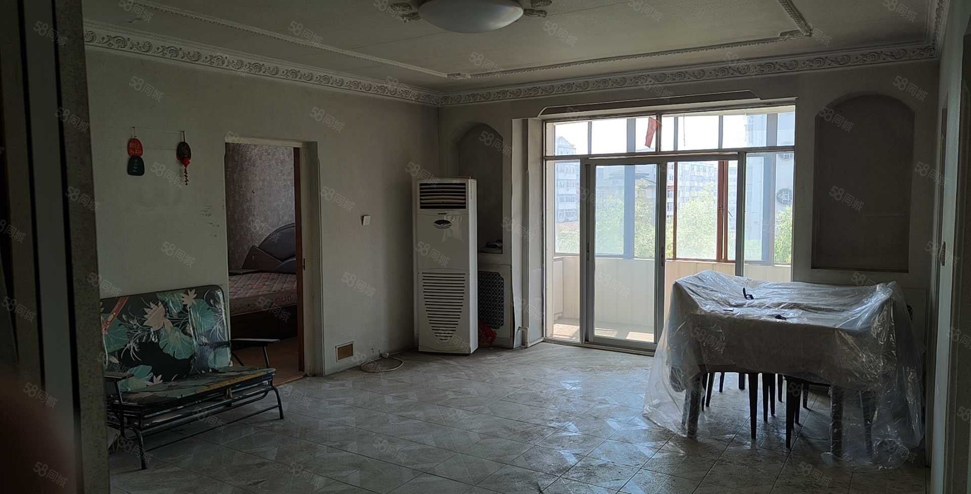 财政楼4室2厅2卫131.43㎡南北29万