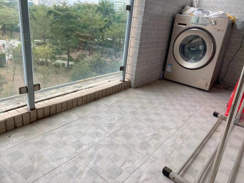 雍景苑4楼 有电梯 独立3房2约158方 前后阳台