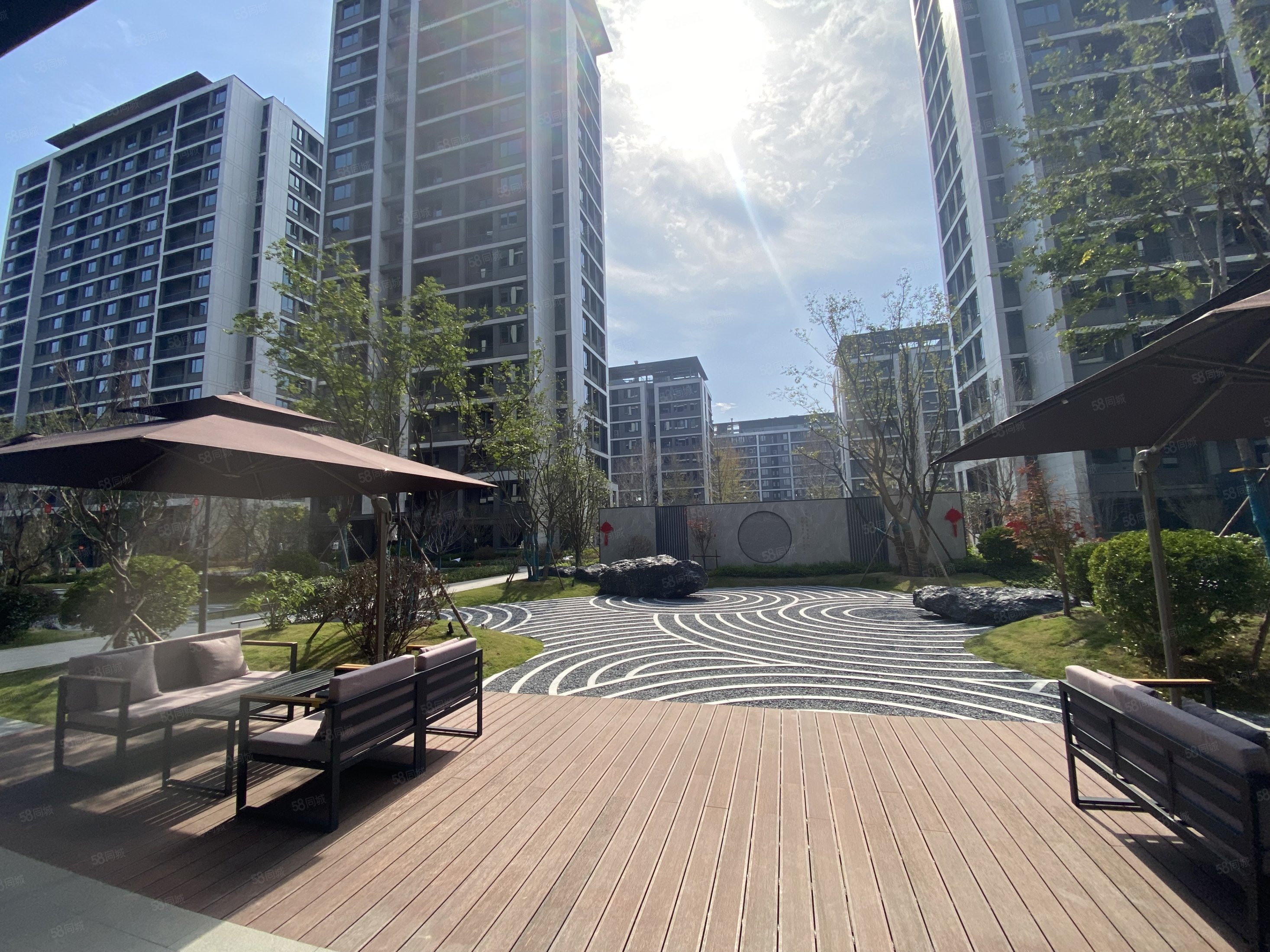 绿城留香园4室2厅2卫138㎡南北85万