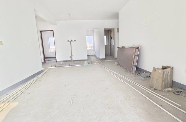 房东急售 诚心出 大三室 适合结婚 好户型 三叶草 保证真实