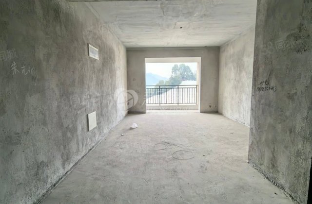 桂花糖小区4室2厅139㎡55.8万二手房图片