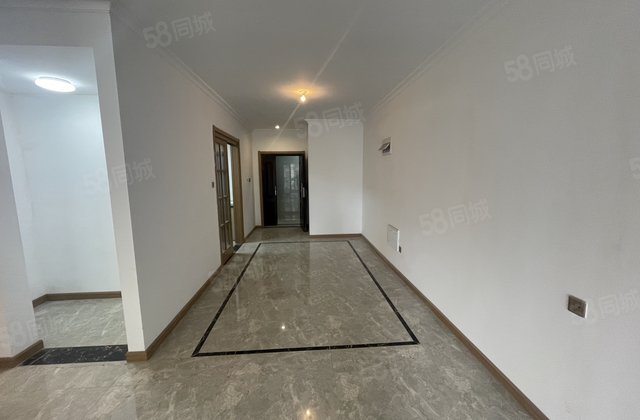 珍宝岛雍景和府3室2厅120.4㎡68万二手房图片