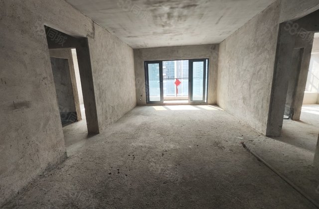 财富天誉4室2厅143㎡91万二手房图片