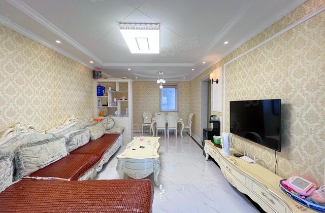 金茂悦龙山3室2厅95.74㎡109.9万二手房图片