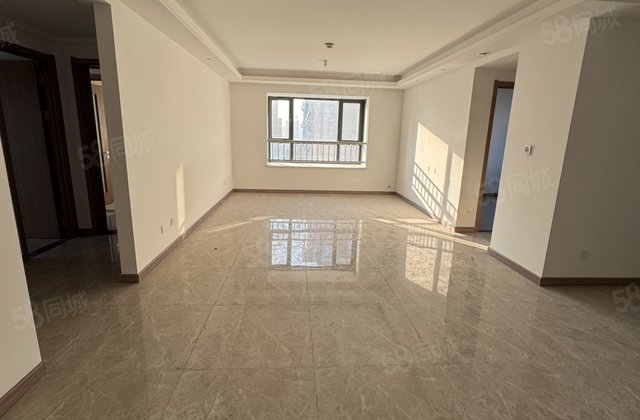 莲湖新城交工未住 好楼层 改善四室 送车位储藏室