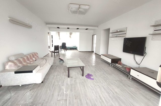 单价六千  市医院附近 四室 带车位 中通时代豪园