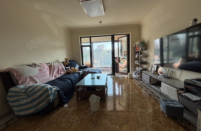 徒骇河边三室两厅。全明户型