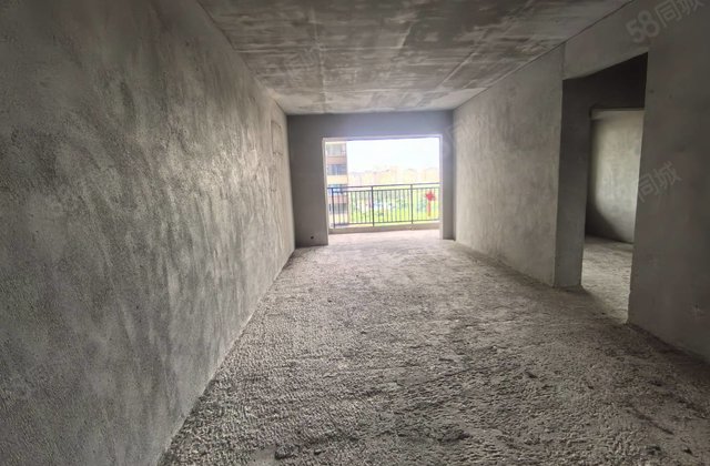 海能龙福郡4室2厅128㎡50万二手房图片