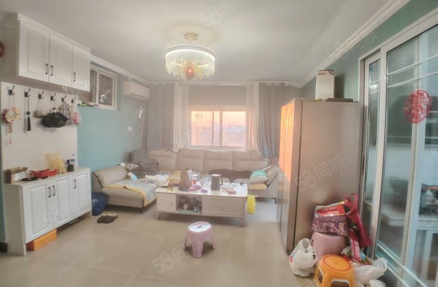 人民公园 利民路 明星小区 精装两室婚房 带露台 诚心出售