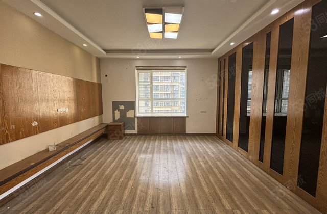 振华旁 东昌丽都 小高层 带车储 免大税 随时看房