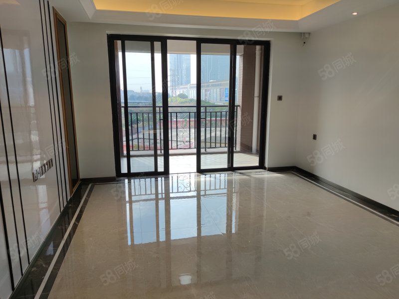 地铁上建 北滘深业城 年终甩卖 毛坯价买精装 来电登记95折