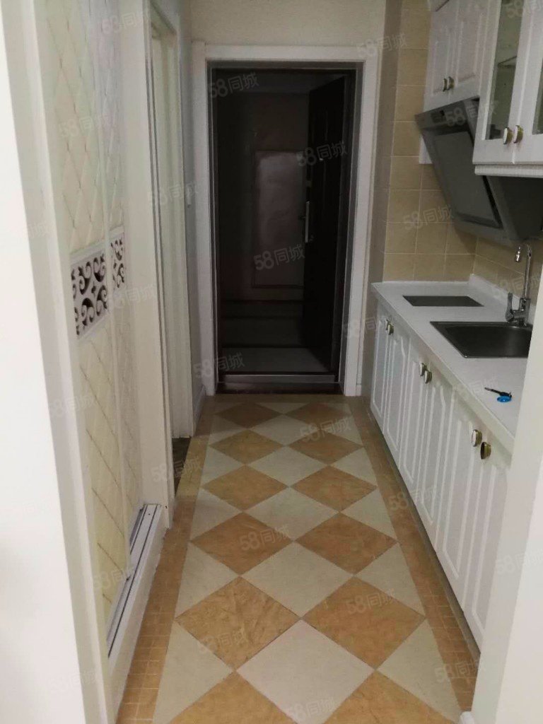 臨海聽濤1室1廳1衛(wèi)54㎡南26萬