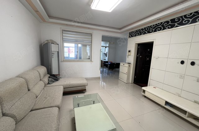 光岳花园南邻巡防大队家属院3室，低公摊，有钥匙带储藏室证满二