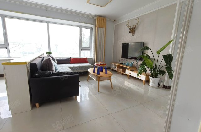 真实在售，昌润莲城，观景房。三室两厅两卫，带储藏室，拎包入住