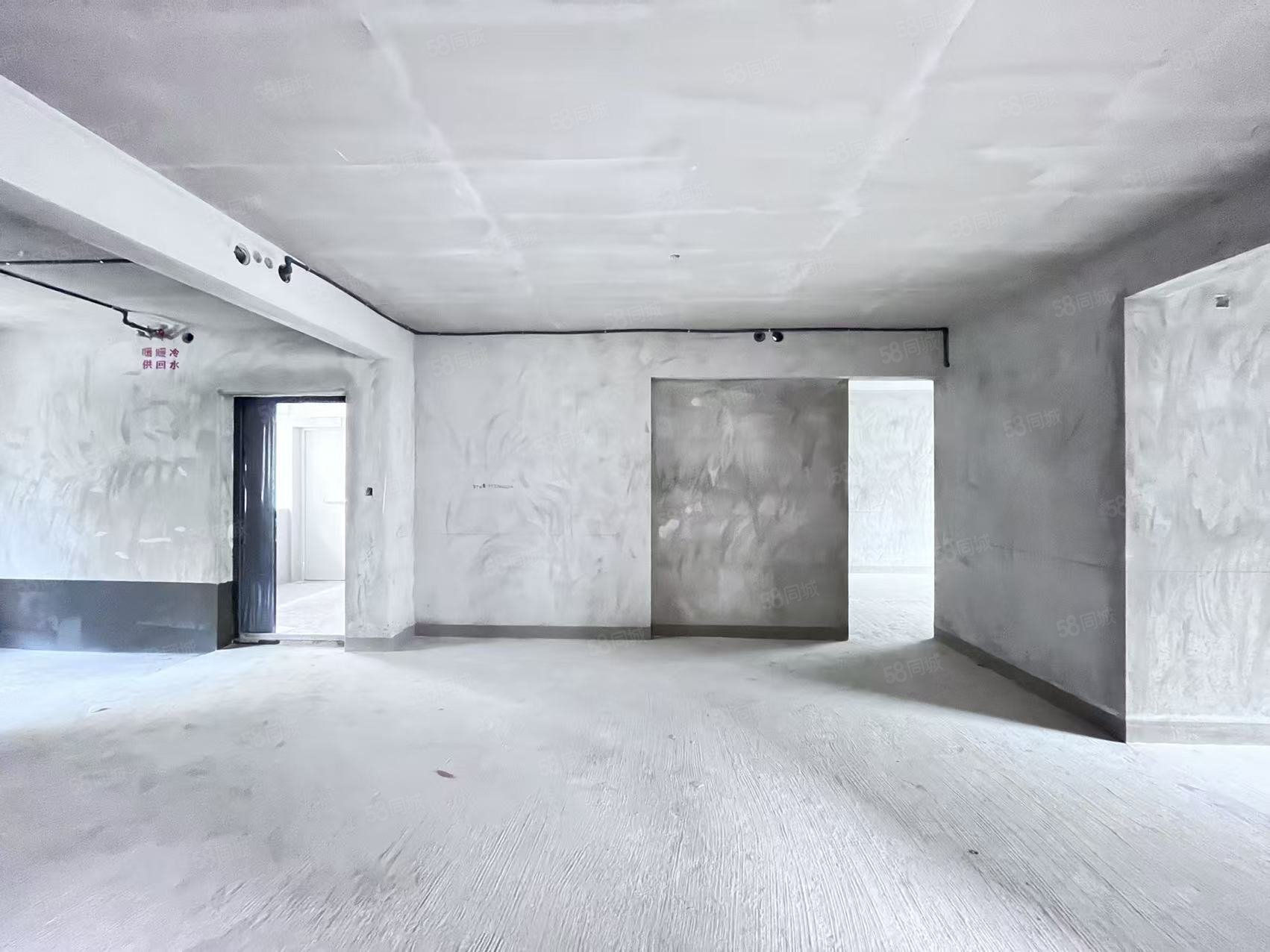 国瑞麓林府4室2厅3卫143㎡南北125万