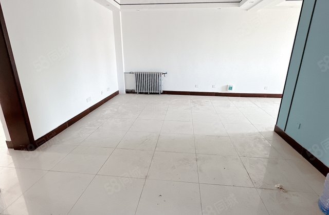 文轩 八中 东关附近 威尼斯花园二期 4加5复式200平