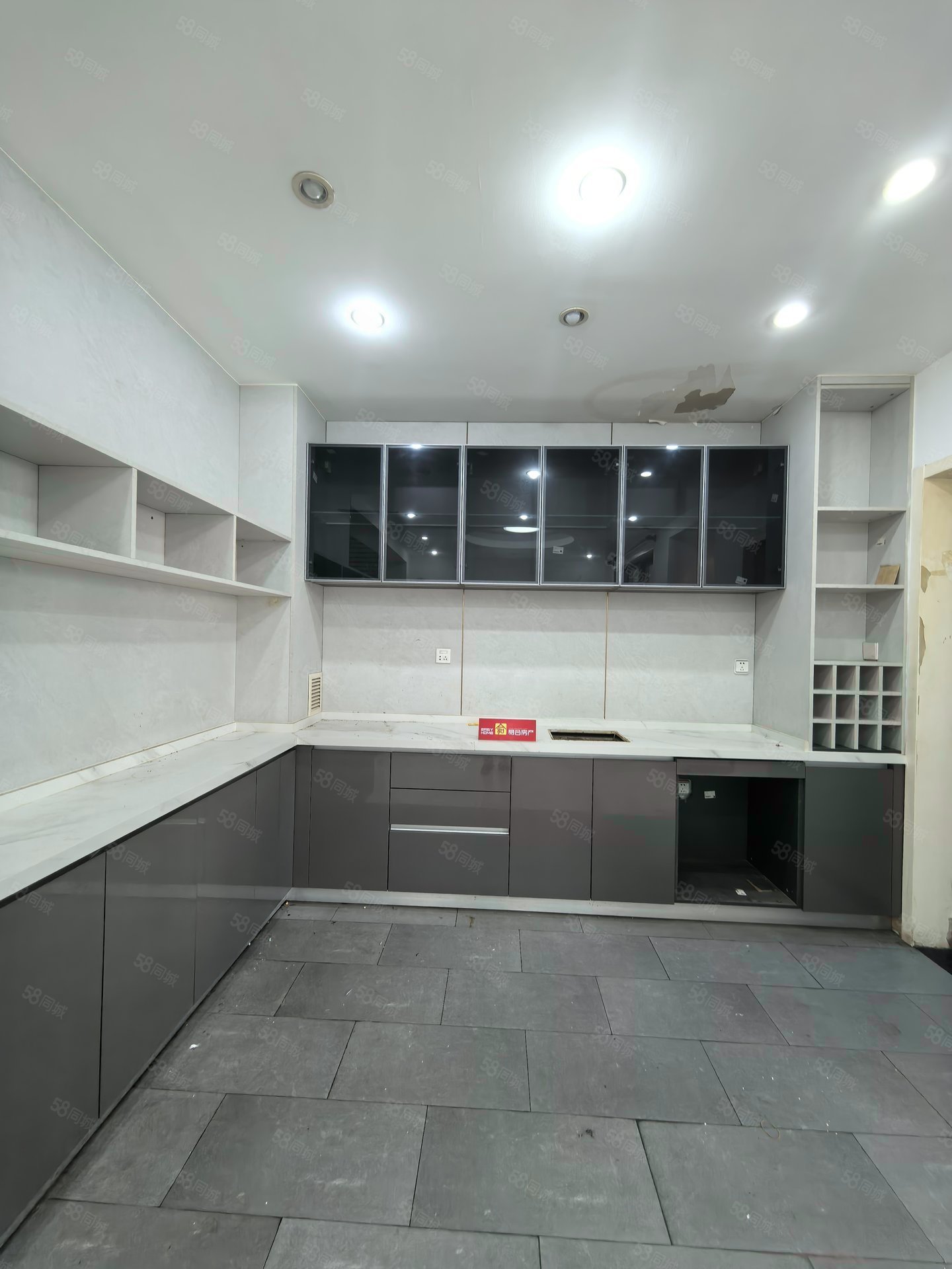 菓嶺綠墅4室2廳3衛(wèi)204.36㎡南北950萬(wàn)