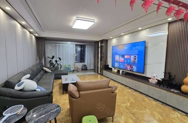 开发区精装四室两卫 国岳府 带家具家电齐全拎包入住