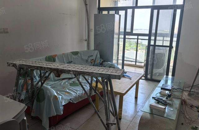 天赐上湾1室2厅49㎡33万二手房图片