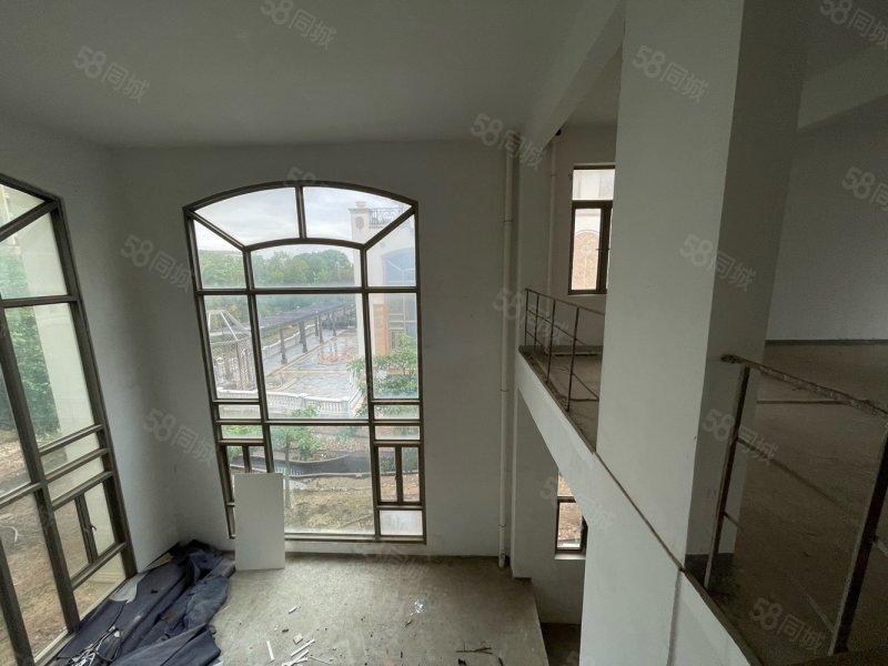 香域水岸(别墅)7室3厅6卫820㎡东南2788万