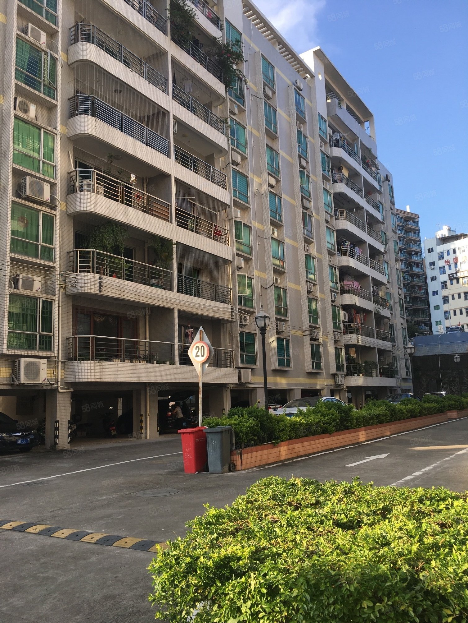 金菊花园3室2厅2卫65㎡南85万