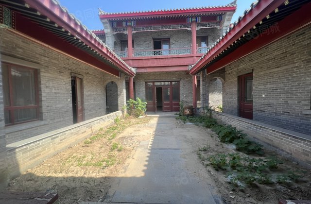 古楼别墅 四合院 离湖边30  位置好 采光好