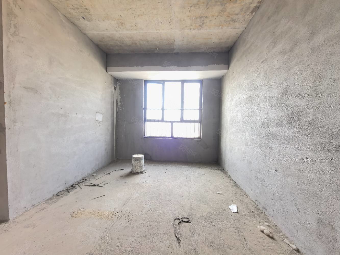 力标澴河壹号院3室2厅1卫95㎡南北39万