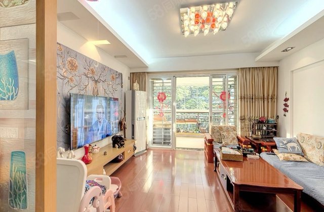 海晟棕蓝海3室2厅136.67㎡598万二手房图片