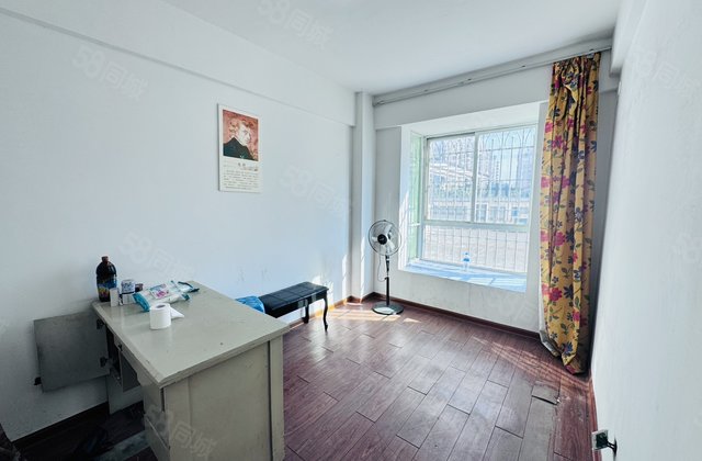 城市中心花园4室2厅147.52㎡110万二手房图片